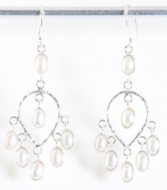 Lange zilveren oorbellen met parel afbeelding 1