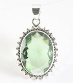 Bewerkte zilveren hanger met groene amethist afbeelding 1