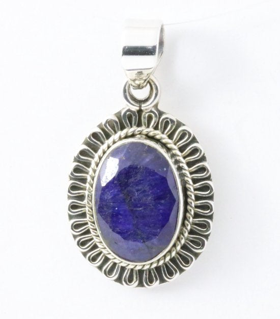 Fijne bewerkte ovale zilveren hanger met blauwe saffier afbeelding 1