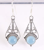 Opengewerkte zilveren oorbellen met blauwe chalcedoon afbeelding 1