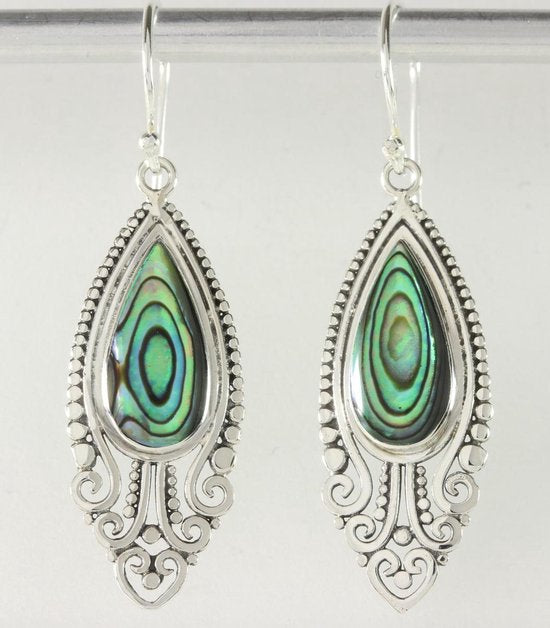 Opengewerkte zilveren oorbellen met abalone schelp afbeelding 1