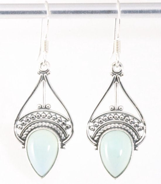 Opengewerkte zilveren oorbellen met aqua chalcedoon afbeelding 1
