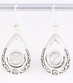 Opengewerkte zilveren oorbellen met regenboog maansteen afbeelding 1