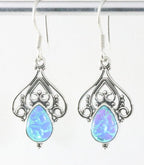 Opengewerkte zilveren oorbellen met blauwe opaal afbeelding 1
