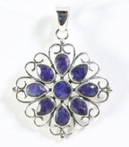 Opengewerkte zilveren hanger met blauwe saffier afbeelding 1