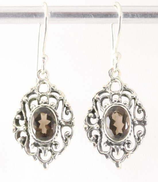 Opengewerkte zilveren oorbellen met rookkwarts afbeelding 1