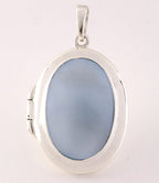Ovaal hoogglans zilveren medaillon met lichtblauwe schelp afbeelding 1