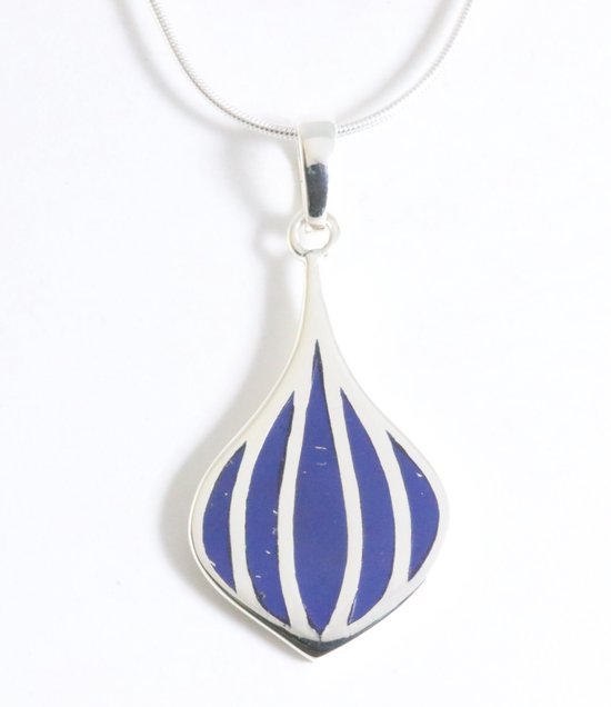 Hoogglans zilveren hanger met lapis lazuli aan ketting afbeelding 1
