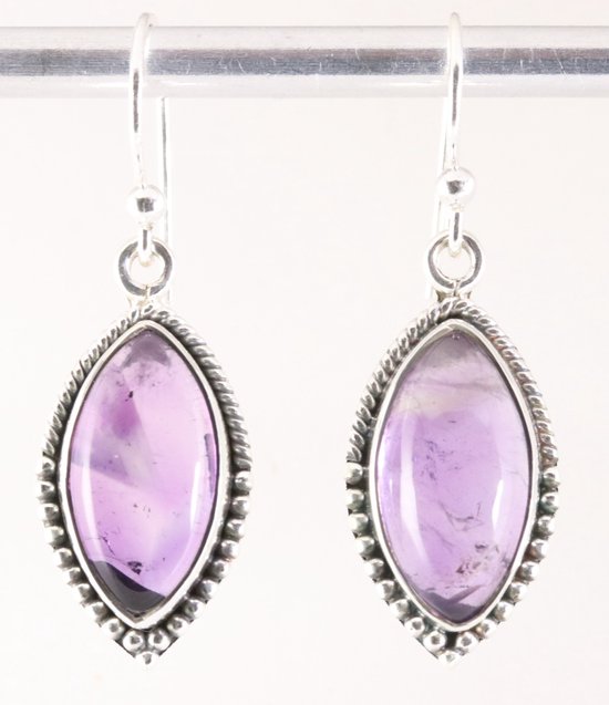 Bewerkte zilveren oorbellen met amethist afbeelding 1