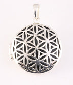 Rond opengewerkt zilveren medaillon met onyx afbeelding 1