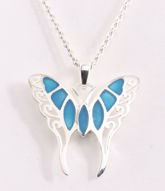 Zilveren vlinder hanger met blauwe agaat aan ketting afbeelding 1
