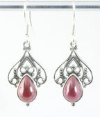 Opengewerkte zilveren oorbellen met granaat afbeelding 1