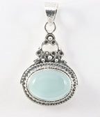 Bewerkte zilveren hanger met aqua chalcedoon afbeelding 1
