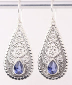 Traditionele bewerkte zilveren oorbellen met blauwe saffier afbeelding 1