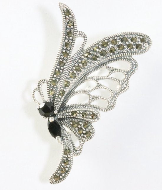 Opengewerkte zilveren vlinder broche met onyx en marcasiet afbeelding 1