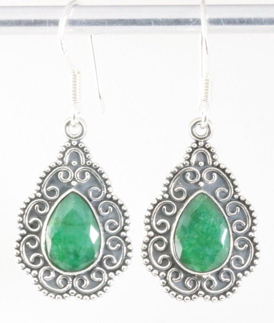 Bewerkte zilveren oorbellen met smaragd afbeelding 1