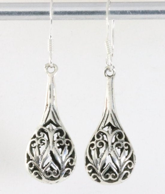Opengewerkte druppelvormige zilveren oorbellen afbeelding 1
