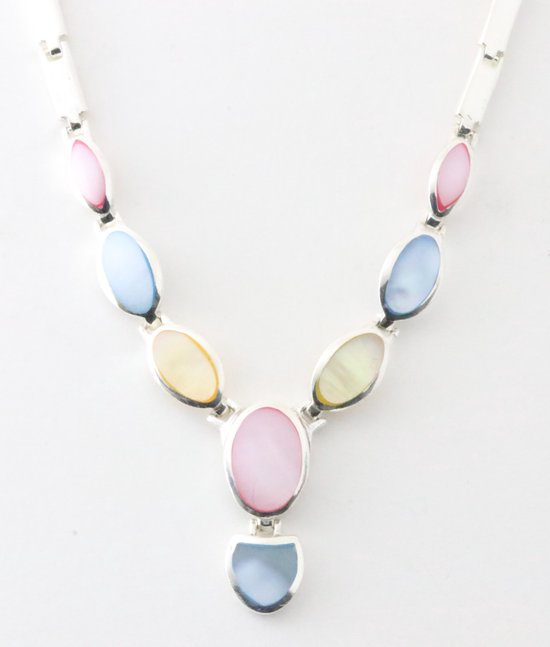 Hoogglans zilveren collier met veelkleurige schelp afbeelding 1