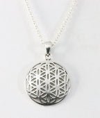 Fijne ronde zilveren levensbloem hanger aan ketting afbeelding 1