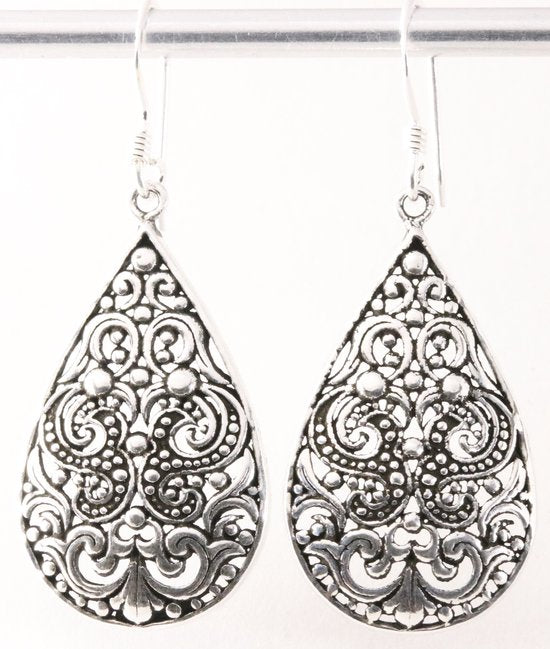 Fijn bewerkte druppelvormige zilveren oorbellen afbeelding 1