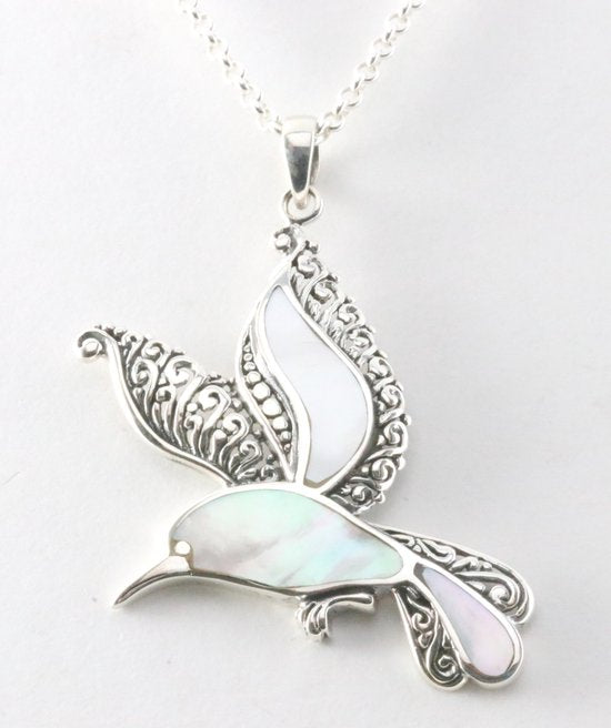 Zilveren kolibrie hanger met parelmoer aan ketting afbeelding 1