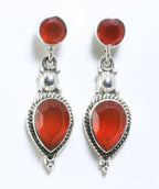 Bewerkte zilveren oorstekers met carneool afbeelding 1