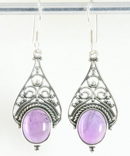 Lange opengewerkte zilveren oorbellen met amethist afbeelding 1