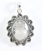 Bewerkte zilveren hanger met bergkristal afbeelding 1