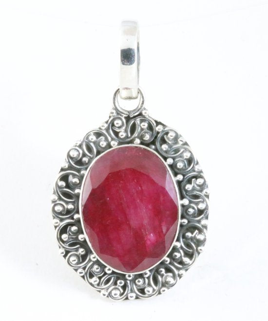 Bewerkte zilveren hanger met robijn afbeelding 1