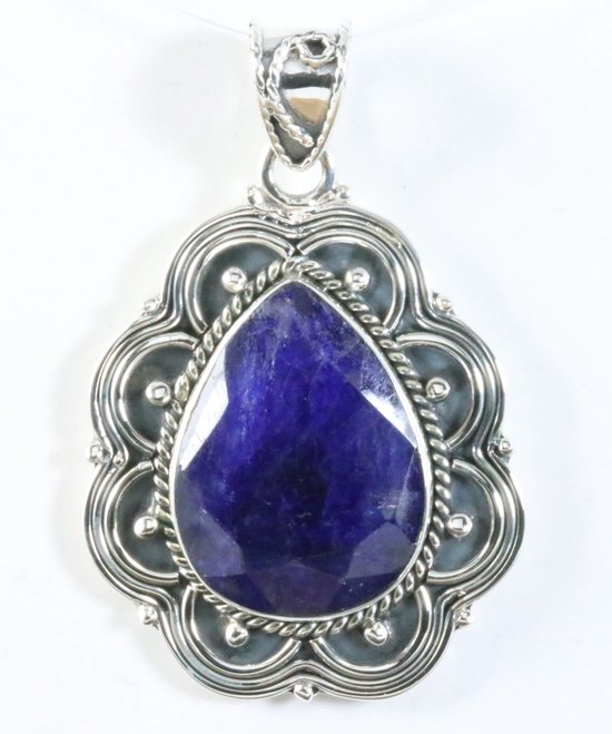 Bewerkte zilveren hanger met blauwe saffier afbeelding 1