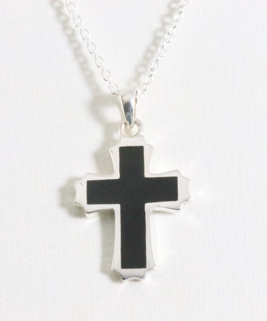 Zilveren kruishanger met onyx aan ketting afbeelding 1