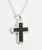 Zilveren kruishanger met onyx aan ketting afbeelding 1
