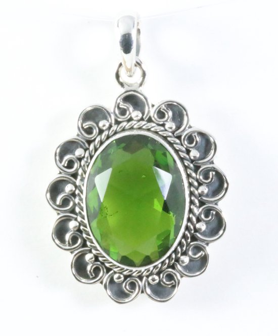Bewerkte zilveren hanger met peridoot afbeelding 1