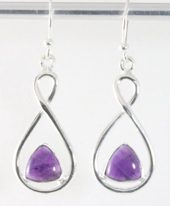 Opengewerkte zilveren oorbellen met amethist afbeelding 1