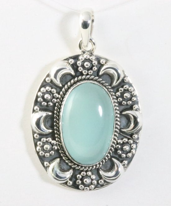 Grote bewerkte zilveren hanger met aqua chalcedoon afbeelding 1