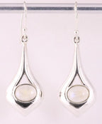 Druppelvormige hoogglans zilveren oorbellen met regenboog maansteen afbeelding 1