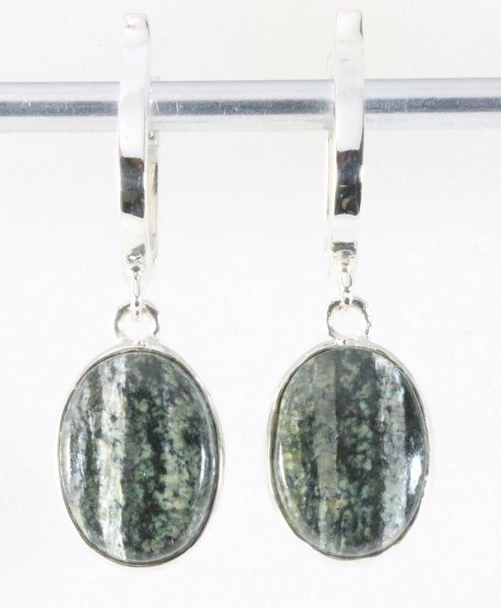 Hoogglans zilveren oorbellen met groene Zwitserse opaal afbeelding 1