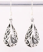 Opengewerkte druppelvormige zilveren oorbellen afbeelding 1