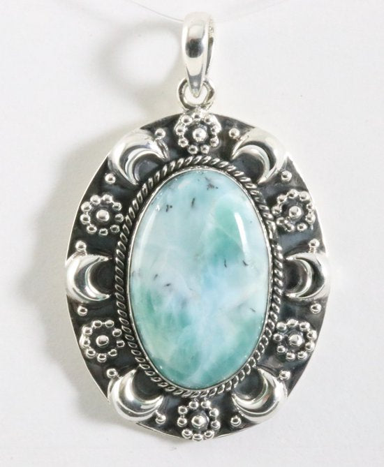 Grote bewerkte zilveren hanger met larimar afbeelding 1
