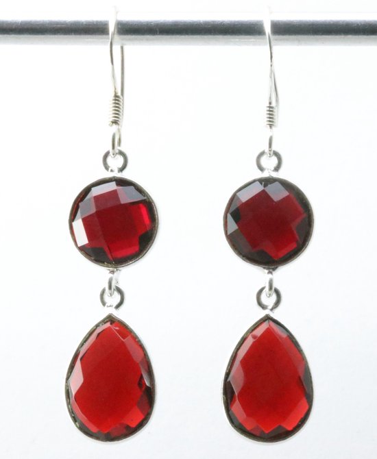 Zilveren oorbellen met granaat afbeelding 1