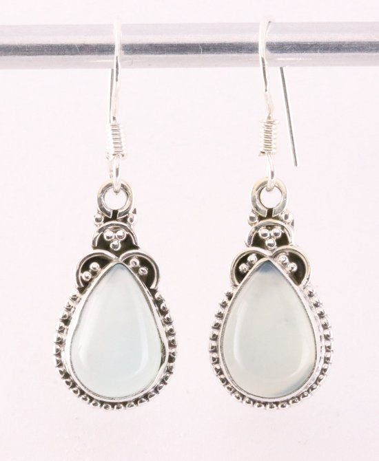 Bewerkte zilveren oorbellen met aqua chalcedoon afbeelding 1