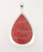 Grote druppelvormige zilveren hanger met rode koraal steen afbeelding 1