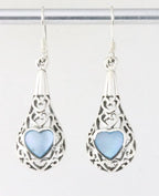 Opengewerkte zilveren oorbellen met blauwe schelp afbeelding 1