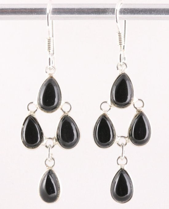 Lange fijne zilveren oorbellen met onyx afbeelding 1