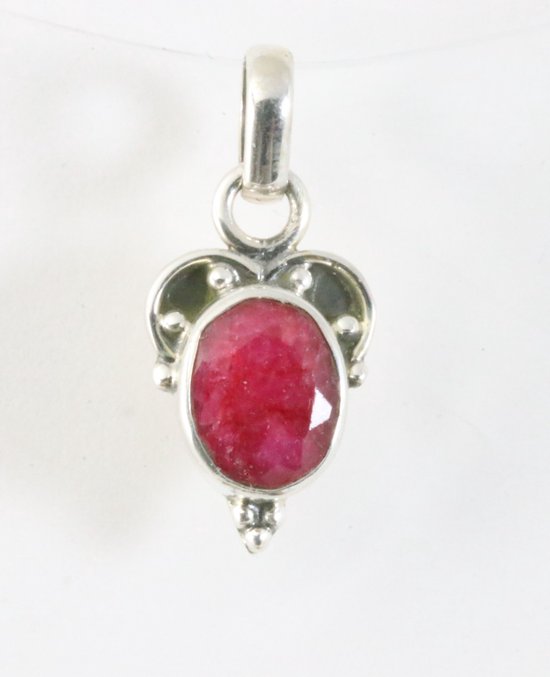 Fijne bewerkte zilveren hanger met robijn afbeelding 1
