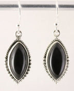 Bewerkte zilveren oorbellen met onyx afbeelding 1