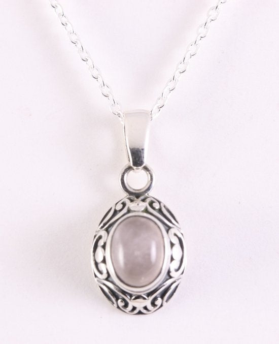 Fijne bewerkte zilveren hanger met rozenkwarts aan ketting afbeelding 1