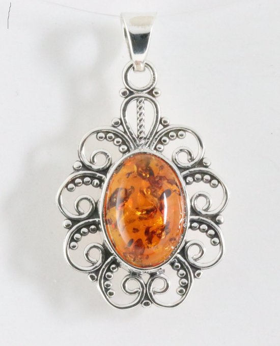 Opengewerkte zilveren hanger met amber afbeelding 1