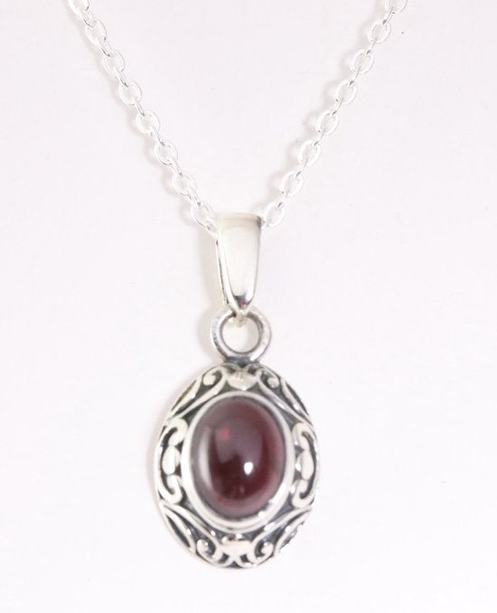 Fijne bewerkte zilveren hanger met granaat aan ketting afbeelding 1