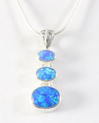 Zilveren hanger met Australische opaal aan ketting afbeelding 1